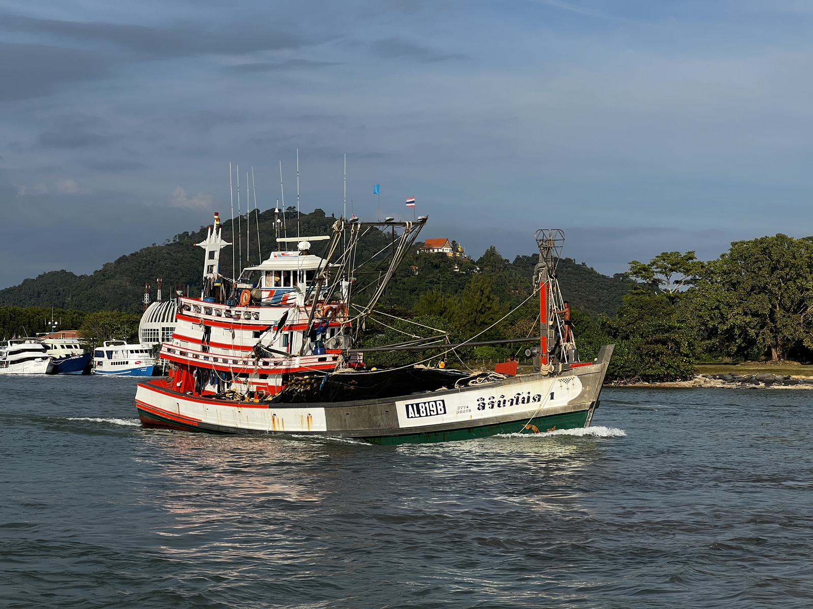 Picture Thailand Ko Phi Phi to Phuket Ferry 2021-12 21 - Photo Ko Phi Phi to Phuket Ferry