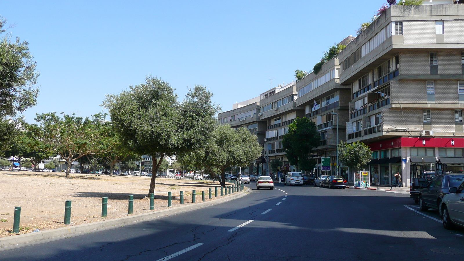 Picture Israel Tel Aviv Kikar Hamedina 2007-06 32 - Picture Kikar Hamedina