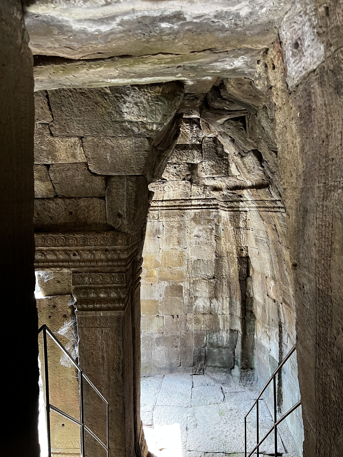 Picture Cambodia Siem Reap Bayon 2023-01 122 - Sightseeing Bayon