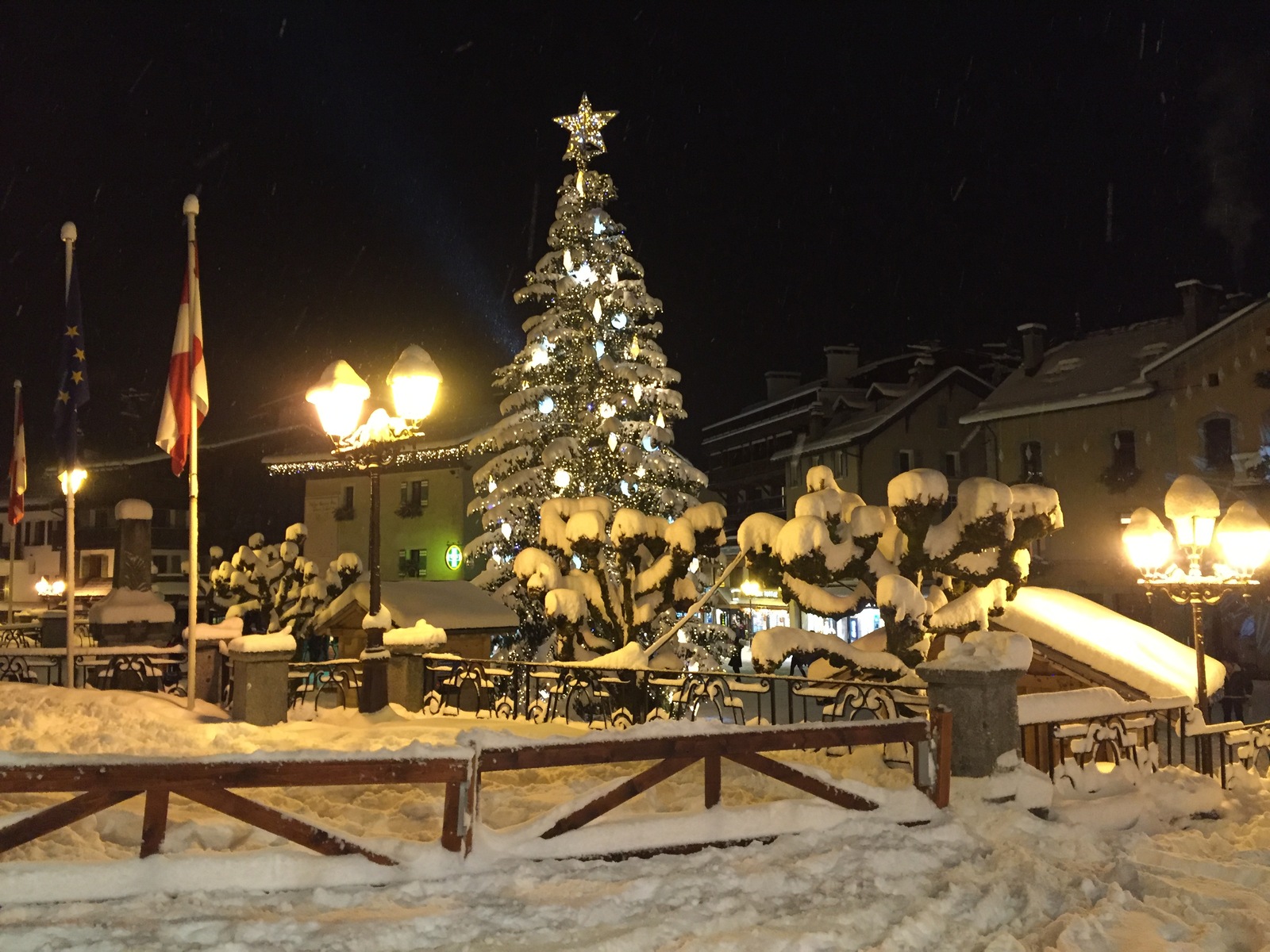 Picture France Megeve 2016-02 25 - Shopping Mall Megeve