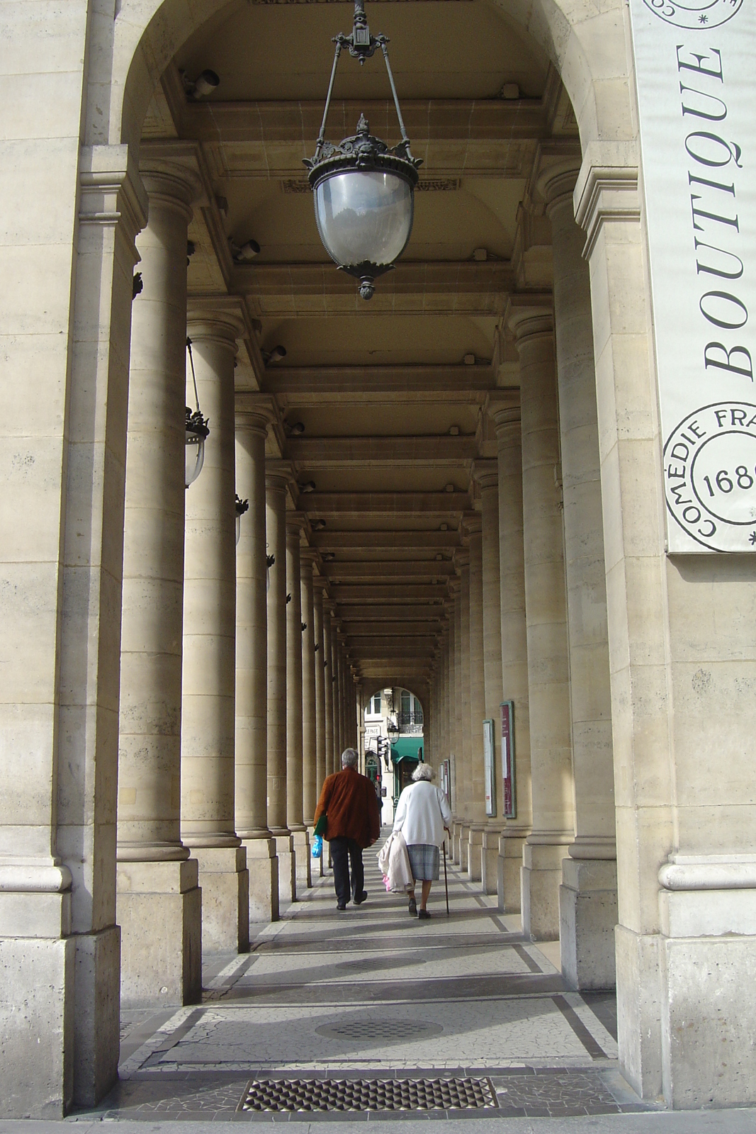 Picture France Paris 2007-05 14 - Store Paris