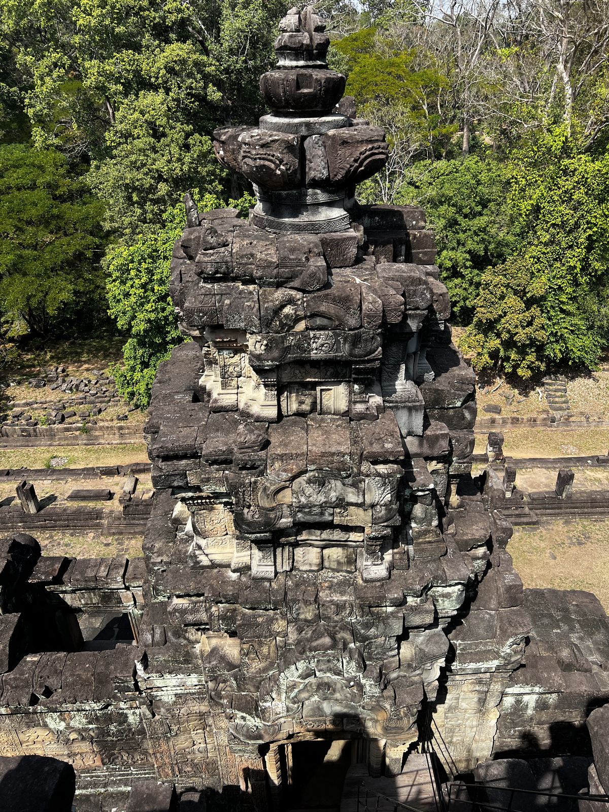 Picture Cambodia Siem Reap Baphuon 2023-01 40 - Perspective Baphuon