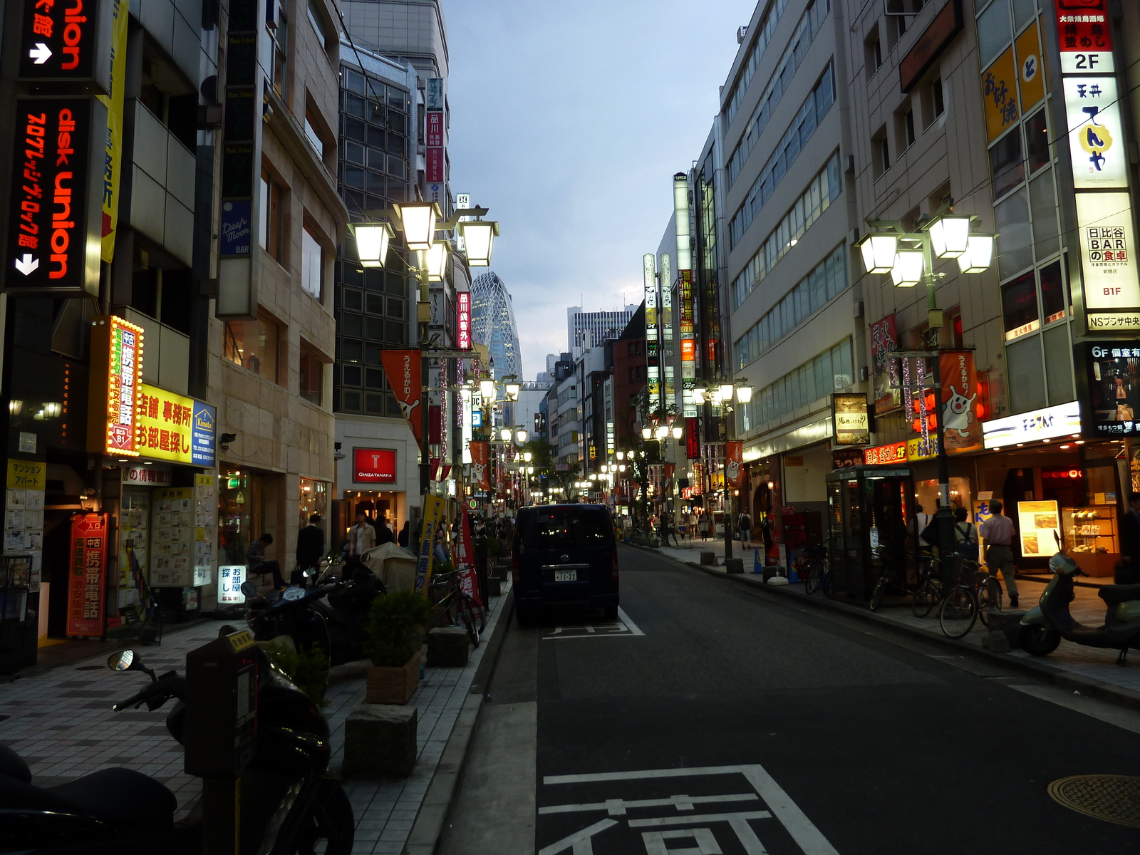 Picture Japan Tokyo Shinjuku 2010-06 6 - Pictures Shinjuku