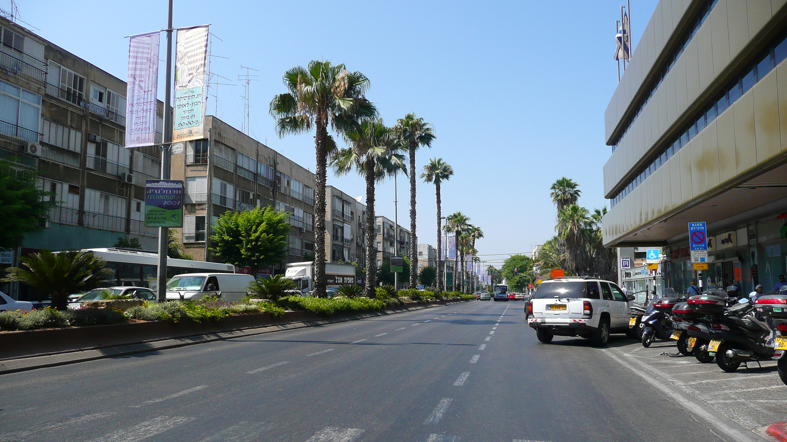 Picture Israel Tel Aviv Ibn Gvirol Street 2007-06 2 - Flights Ibn Gvirol Street