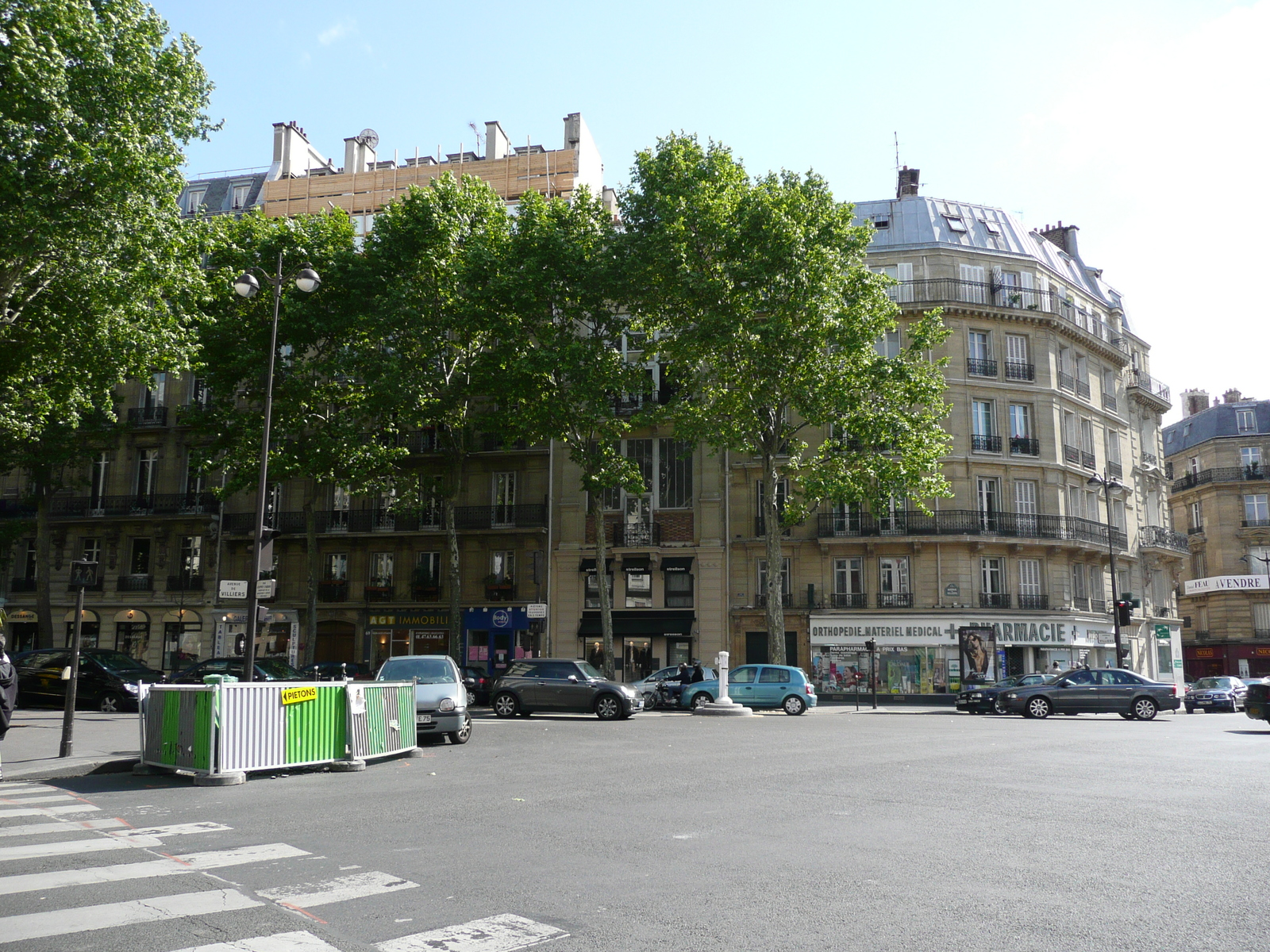 Picture France Paris 17th Arrondissement Rue Jouffroy d'Abbans 2007-05 51 - View Rue Jouffroy d'Abbans