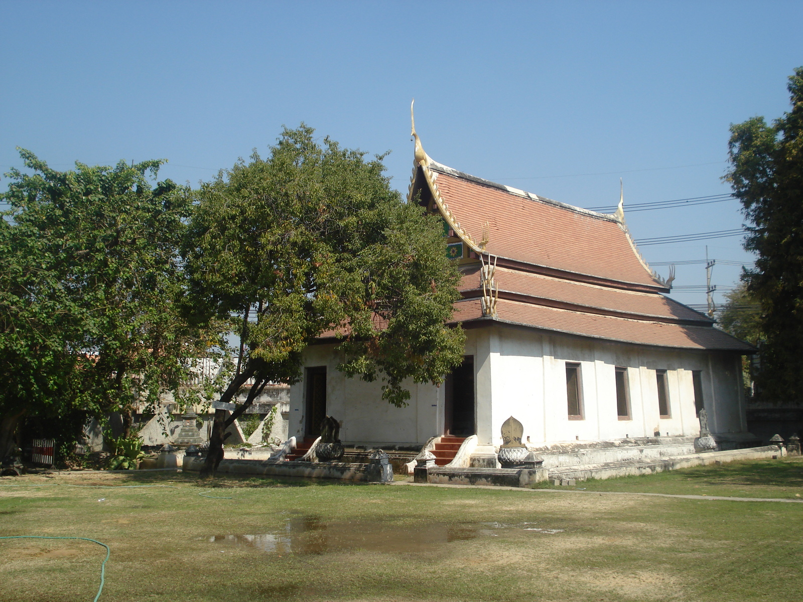 Picture Thailand Phitsanulok Wat Ratcha Bhurana 2008-01 12 - Tourist Wat Ratcha Bhurana