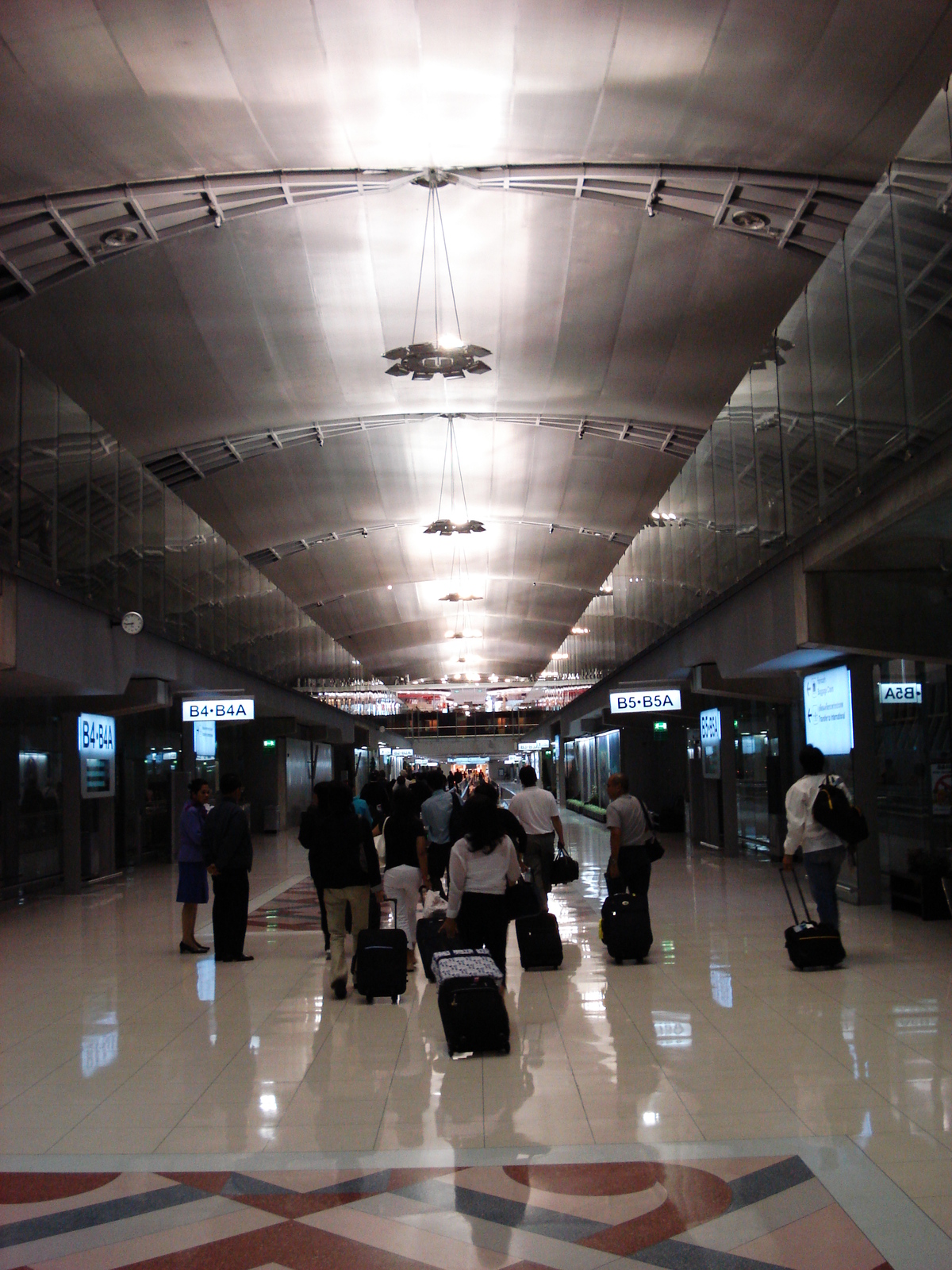 Picture Thailand Bangkok Suvarnabhumi Airport 2007-02 3 - Flights Suvarnabhumi Airport