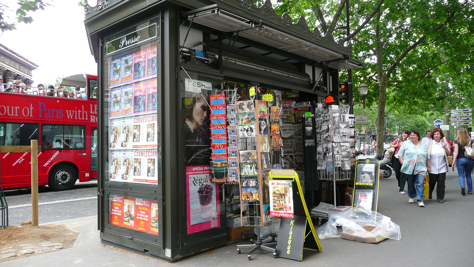 Picture France Paris La Madeleine 2007-05 76 - Shopping Mall La Madeleine