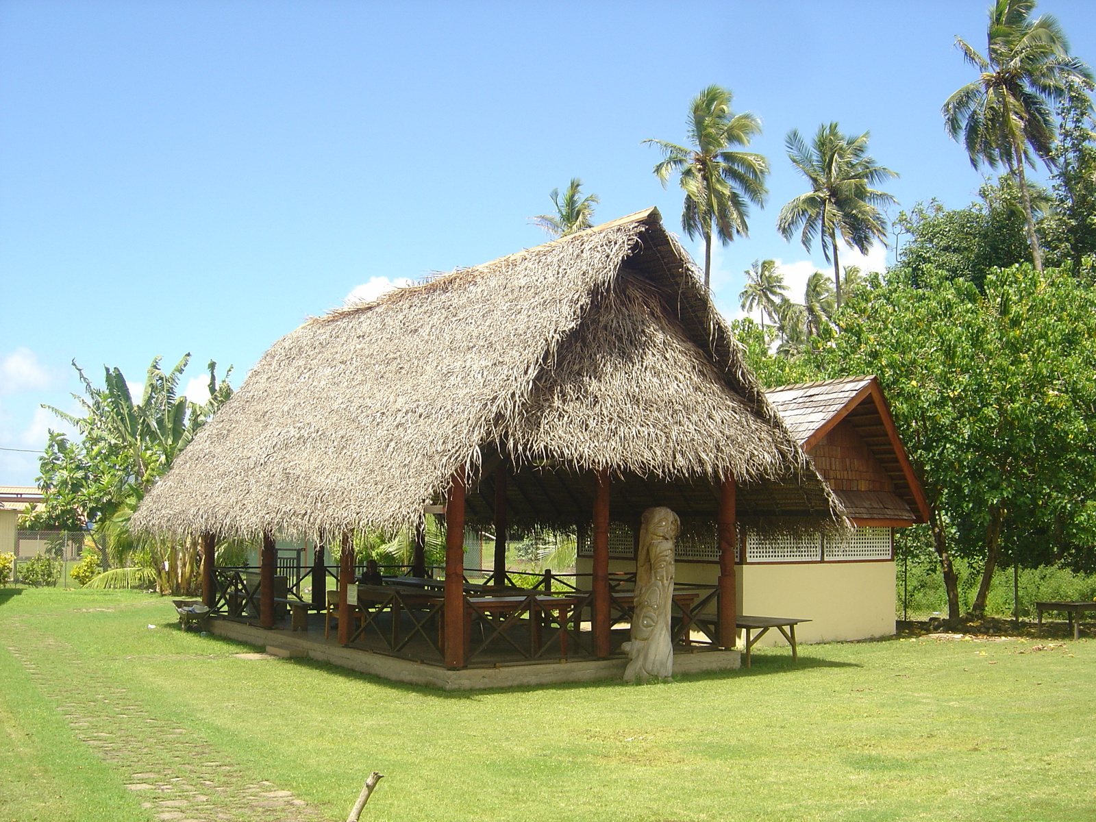 Picture Polynesia Marquises 2006-04 36 - Tourist Marquises