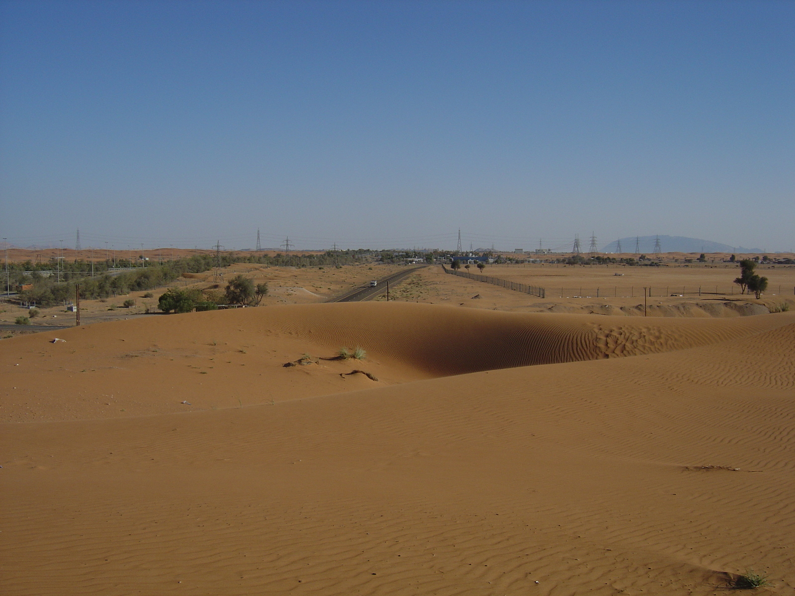 Picture United Arab Emirates Dubai to Al Ain road 2005-03 21 - Car Dubai to Al Ain road