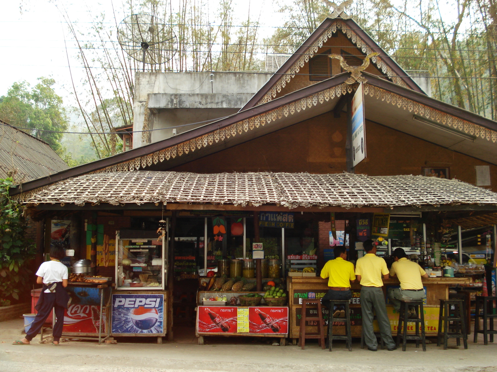 Picture Thailand Chiang Mai to Pai road 2007-02 25 - Photographer Chiang Mai to Pai road