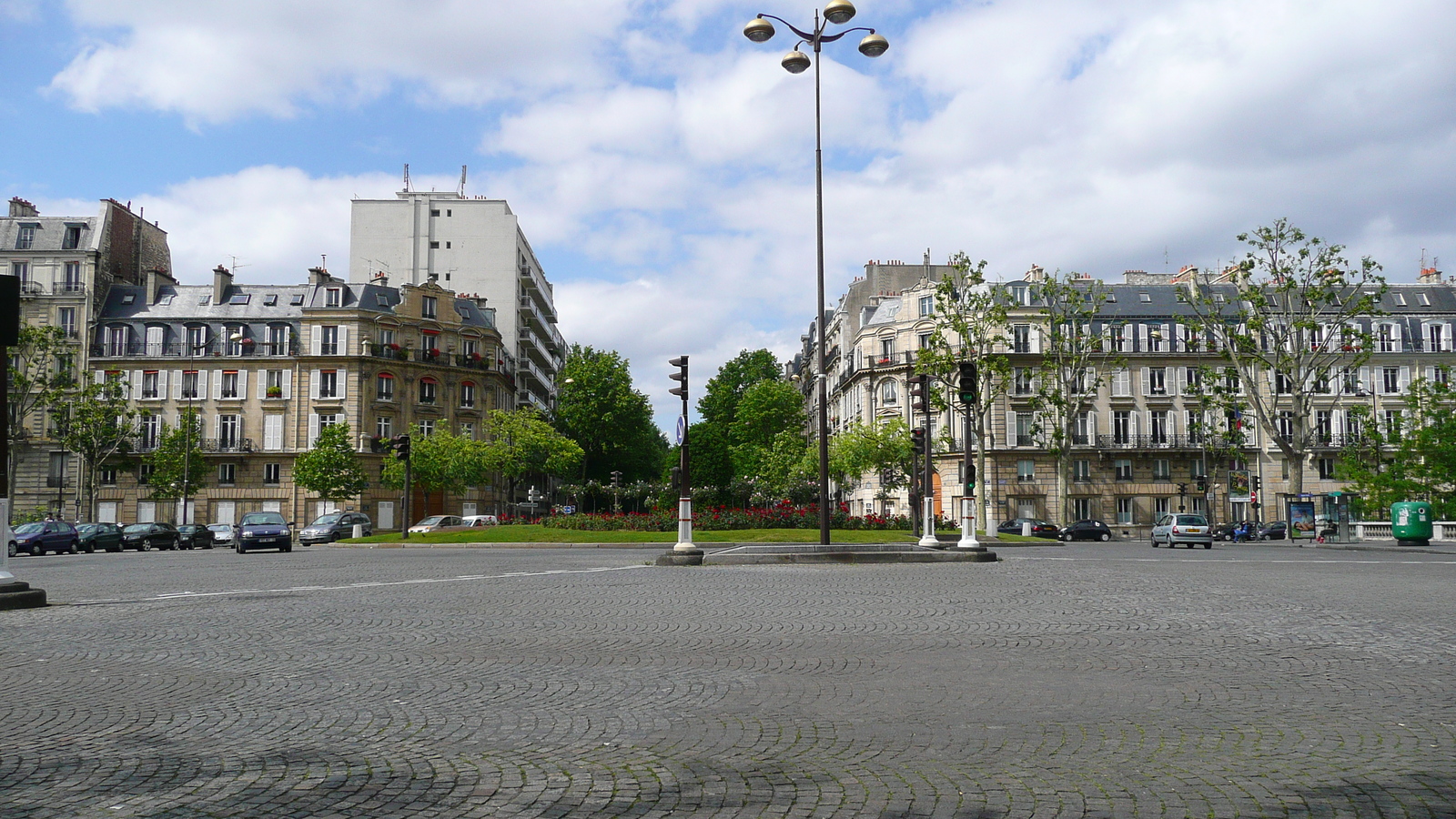 Picture France Paris 17th Arrondissement Place Wagram 2007-05 10 - Road Map Place Wagram