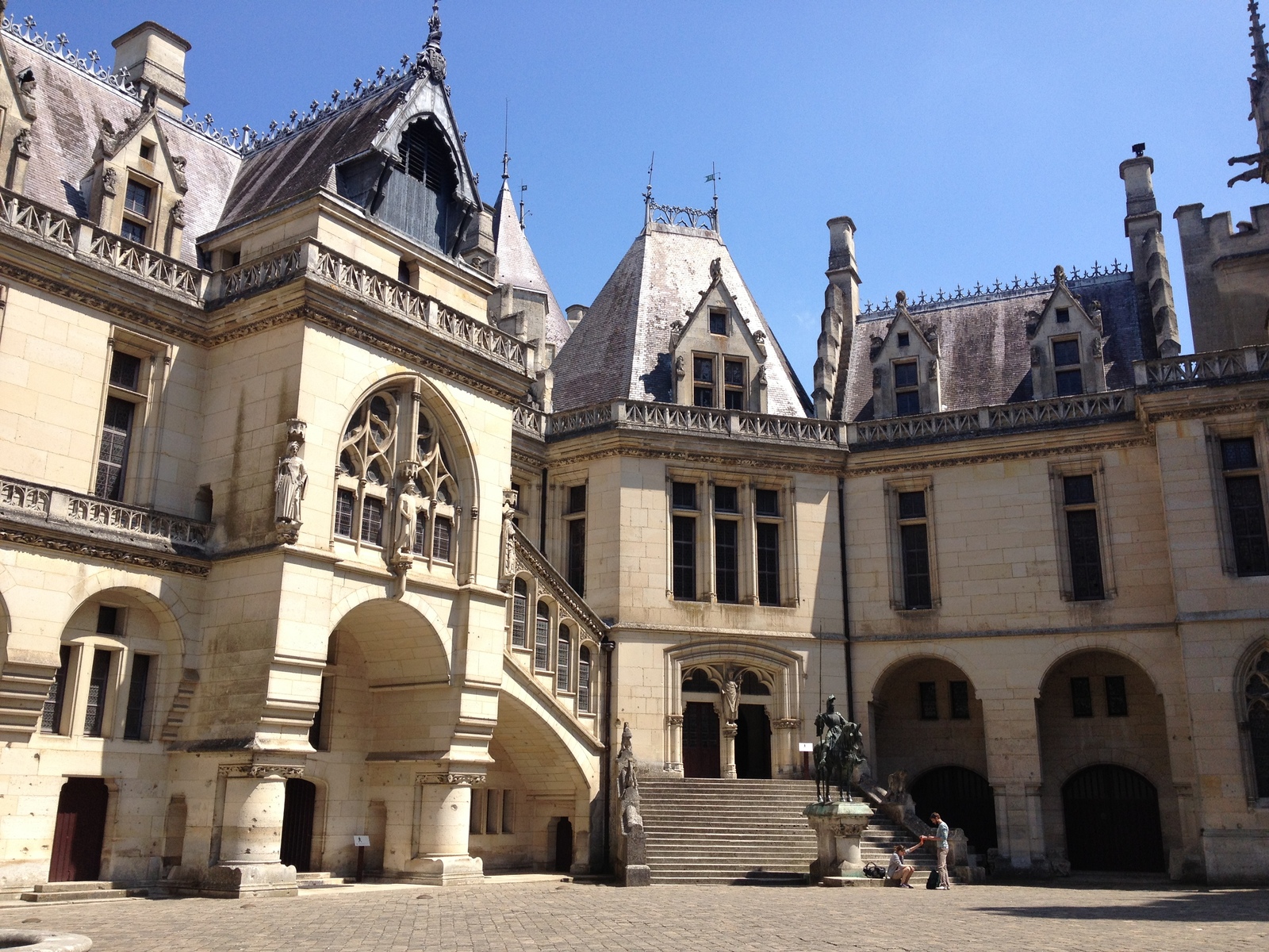 Picture France Pierrefonds 2014-05 254 - Tourist Pierrefonds