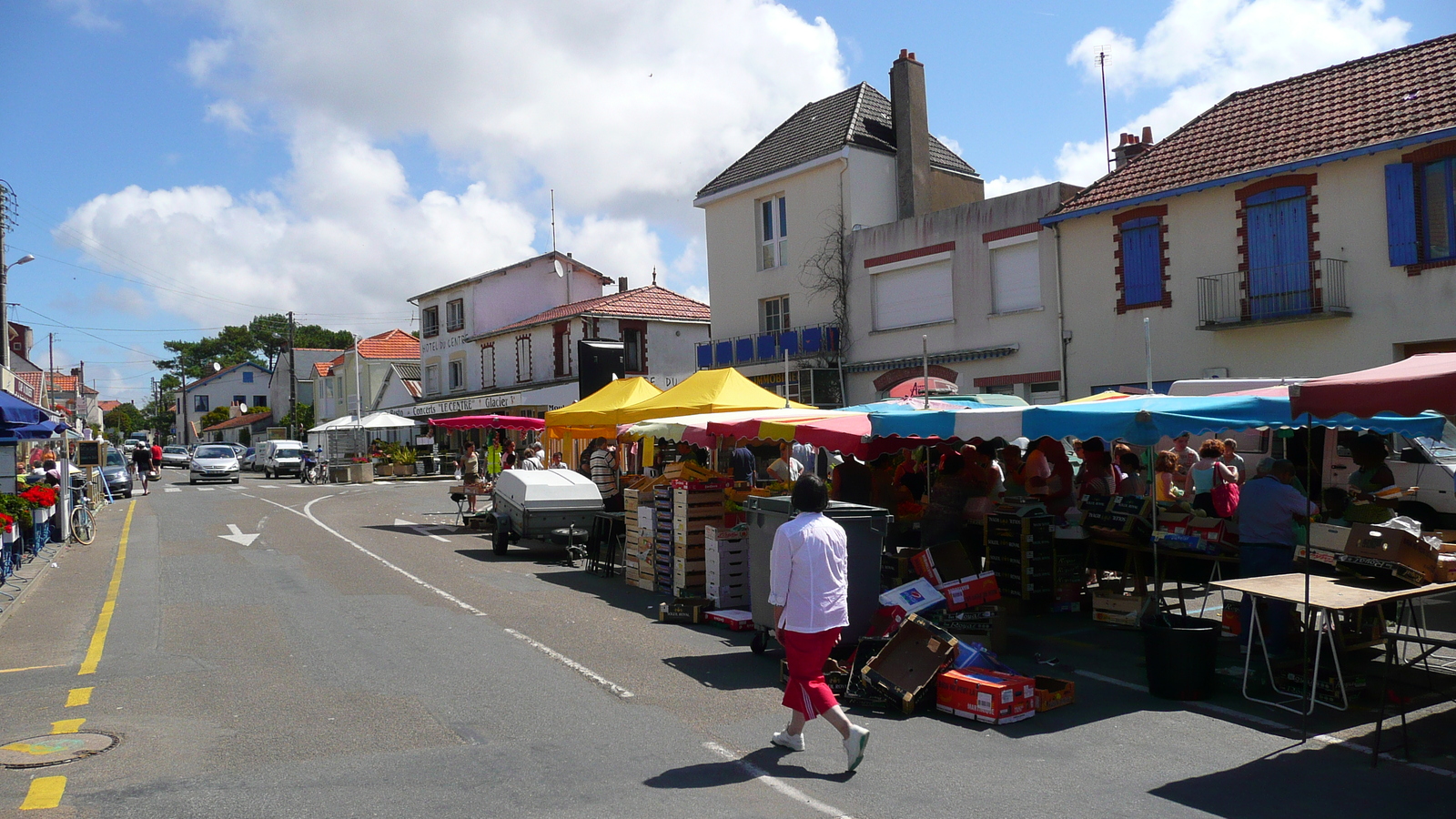 Picture France Prefailles Market in Prefailles 2007-07 20 - Photographers Market in Prefailles