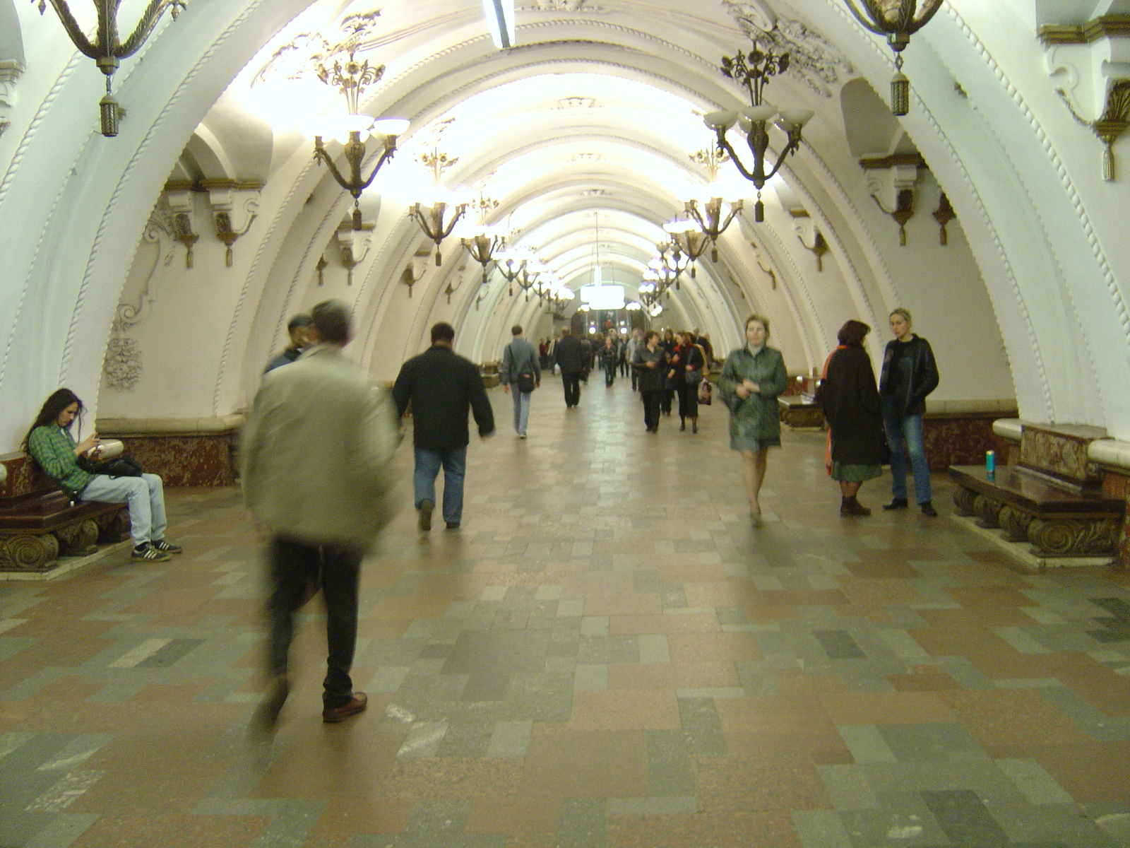 Picture Russia Moscow Subway 2005-04 4 - Perspective Subway