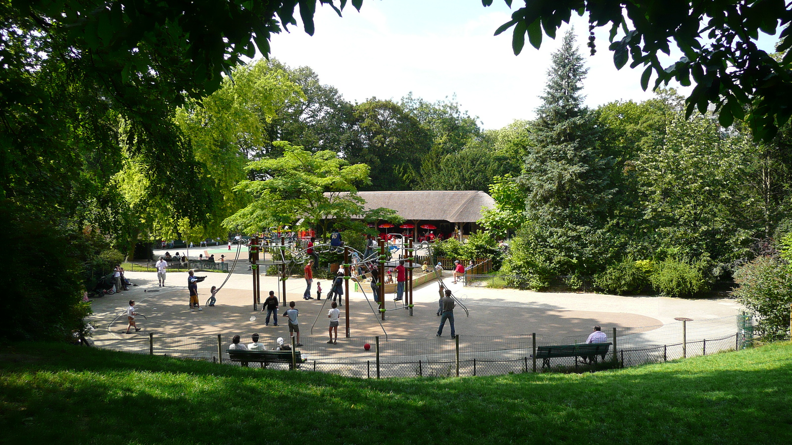 Picture France Paris Parc des Butes Chaumont 2007-08 7 - Shopping Mall Parc des Butes Chaumont