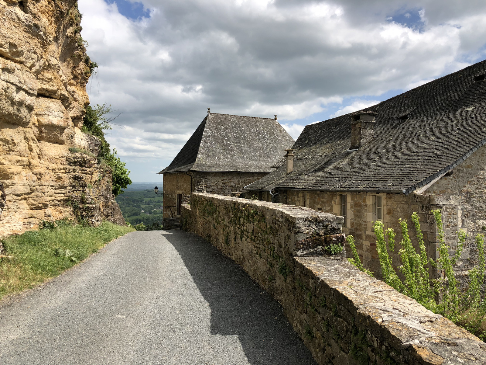 Picture France Turenne 2018-04 57 - Flight Turenne