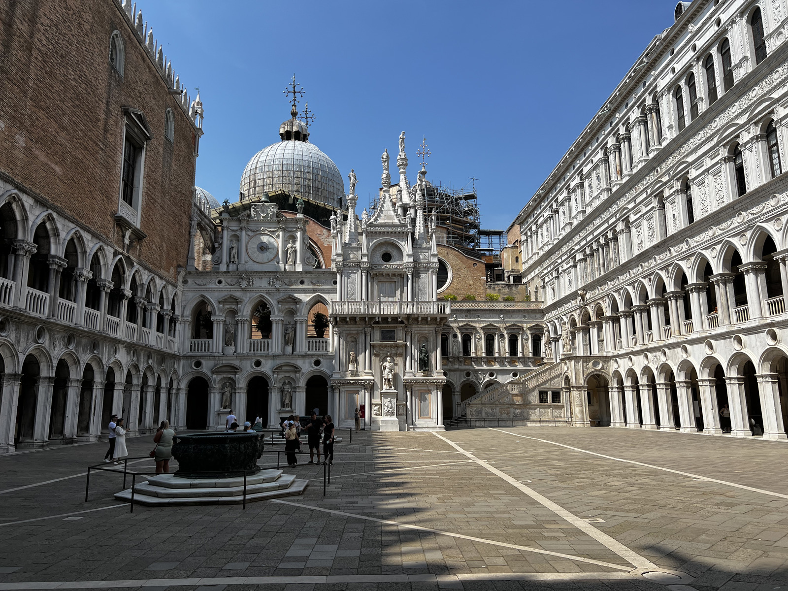 Picture Italy Venice Doge's Palace (Palazzo Ducale) 2022-05 76 - View Doge's Palace (Palazzo Ducale)