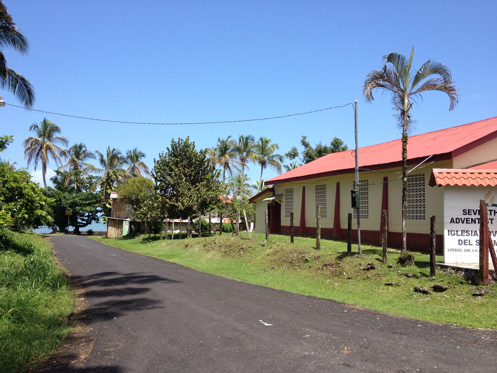 Picture Costa Rica Cahuita 2015-03 78 - Shopping Mall Cahuita