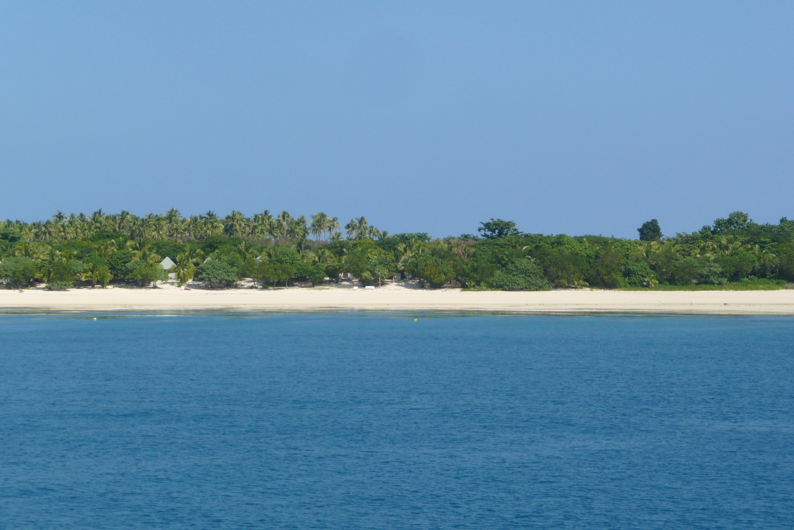 Picture Fiji Bounty Island 2010-05 16 - Flights Bounty Island