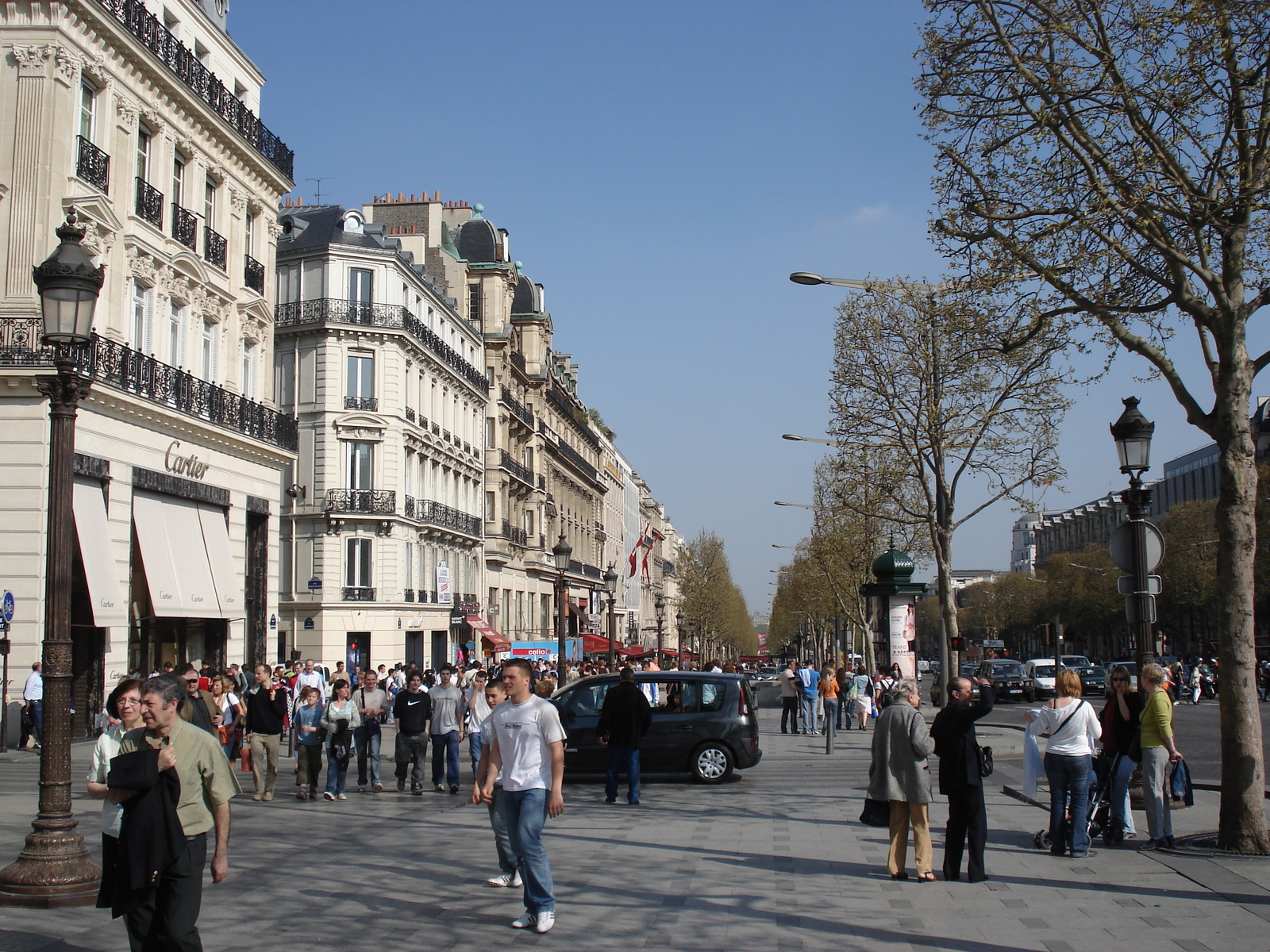 Picture France Paris Champs Elysees 2006-04 32 - Trail Champs Elysees