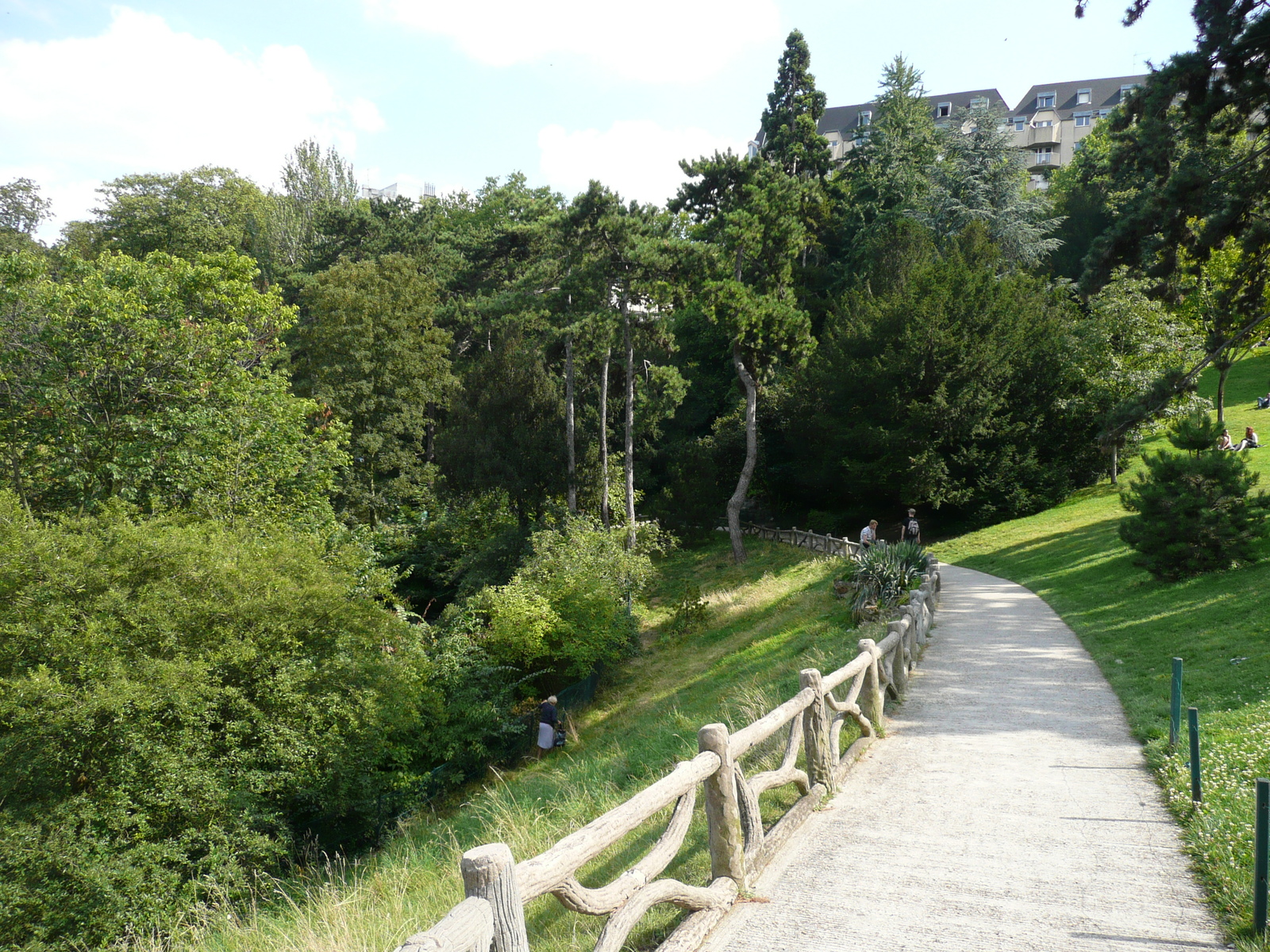 Picture France Paris Parc des Butes Chaumont 2007-08 77 - Perspective Parc des Butes Chaumont