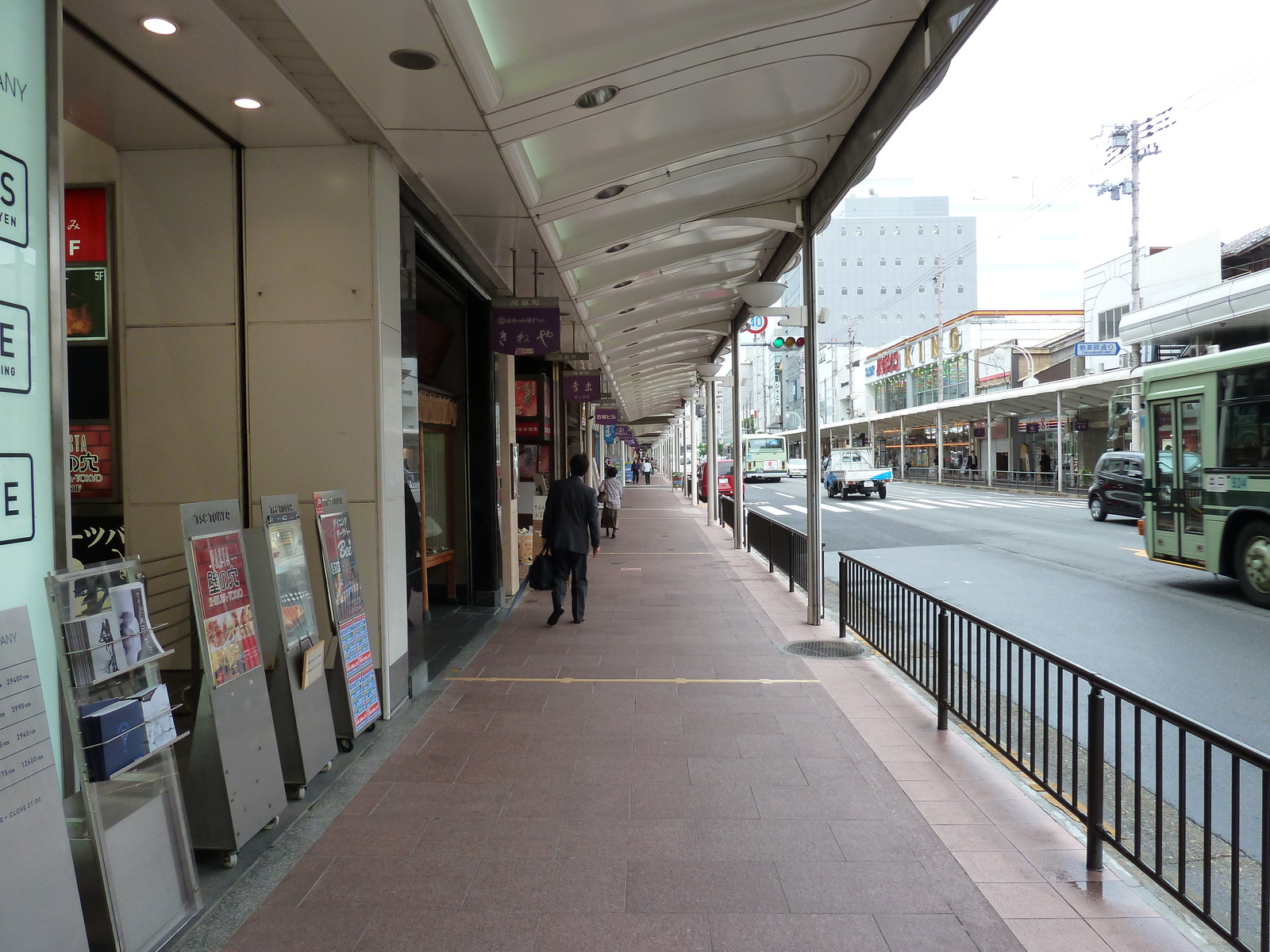 Picture Japan Kyoto Shijo dori 2010-06 3 - Sight Shijo dori