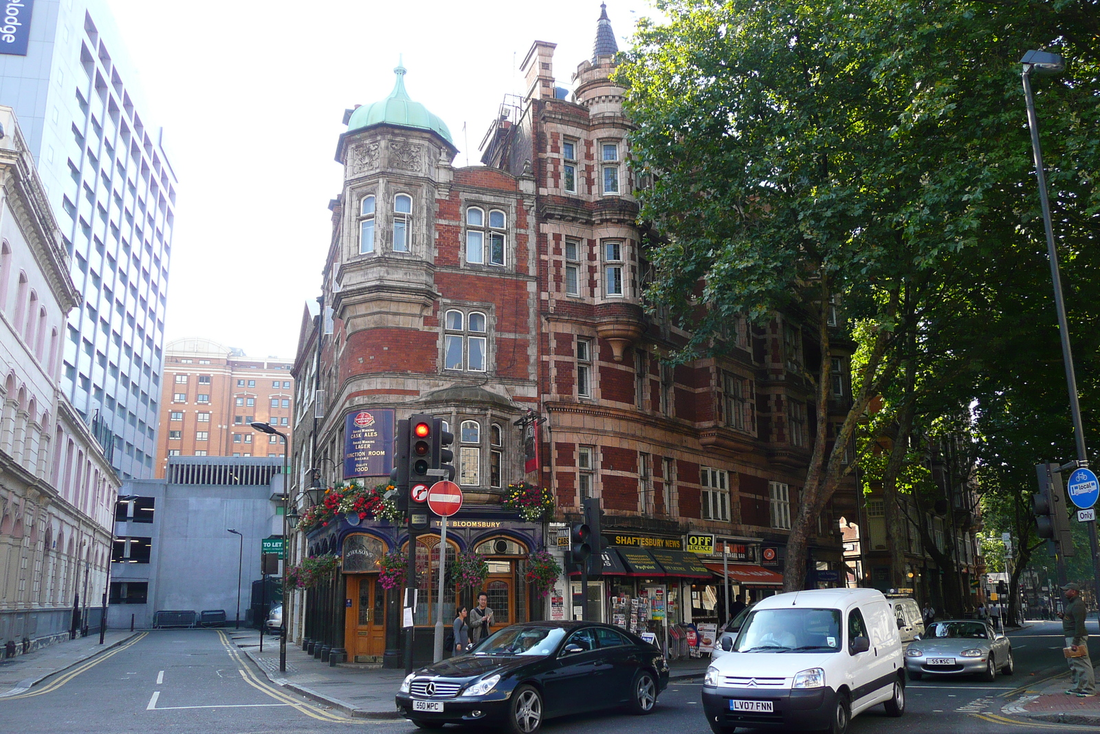 Picture United Kingdom London Shaftesbury Avenue 2007-09 10 - Photo Shaftesbury Avenue