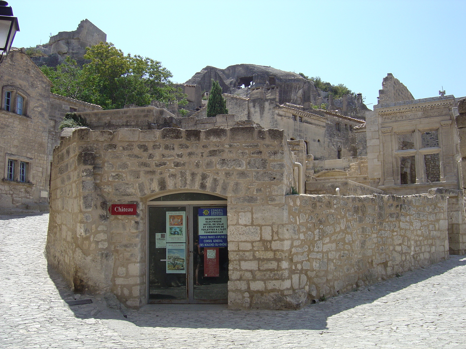 Picture France Baux de Provence 2004-08 1 - Picture Baux de Provence