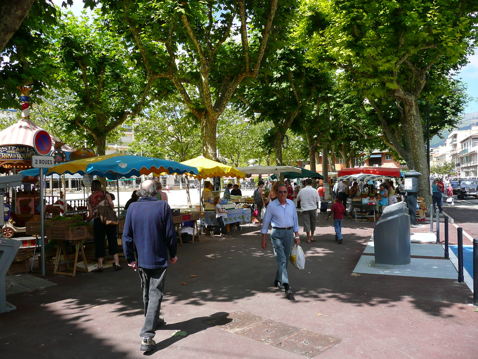 Picture France Vence Place du Grand Jardin 2007-07 33 - Perspective Place du Grand Jardin