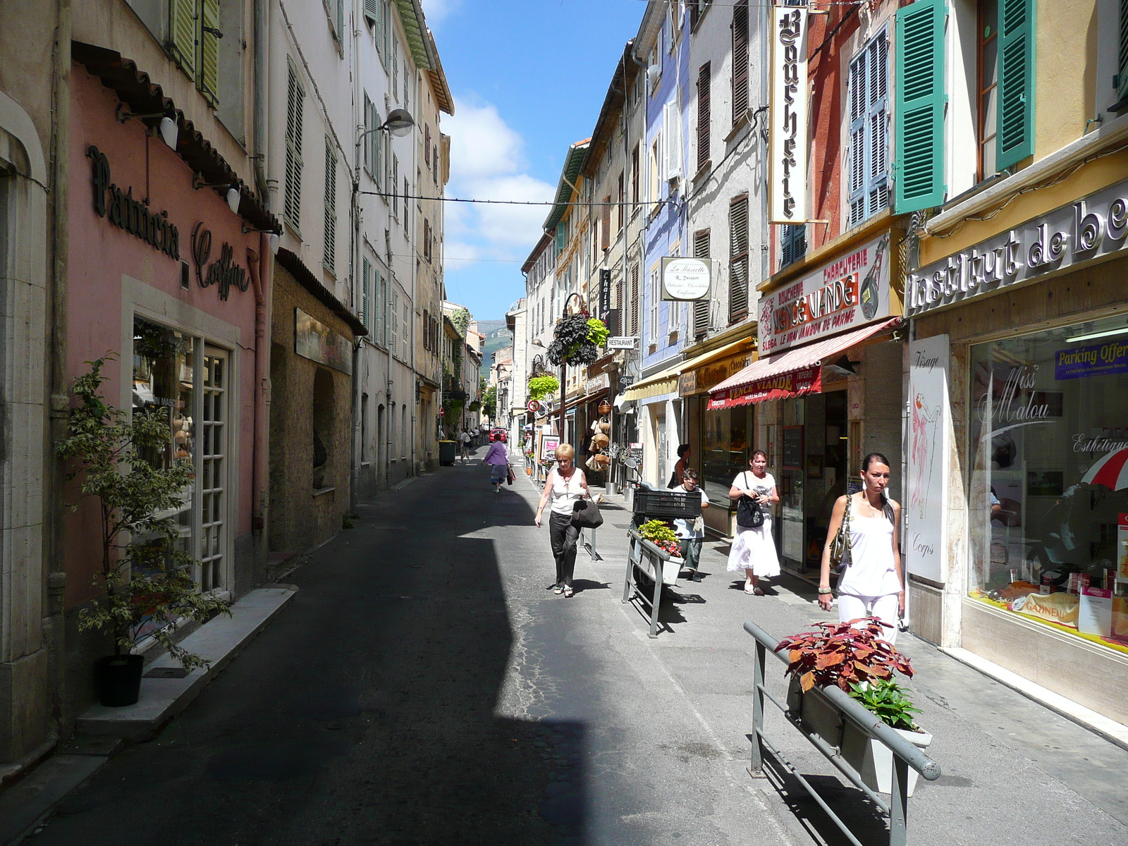 Picture France Vence Avenue H. Isnard 2007-07 46 - Store Avenue H. Isnard