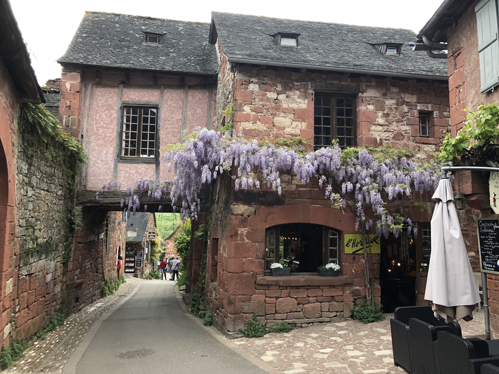 Picture France Collonges la Rouge 2018-04 29 - Visit Collonges la Rouge