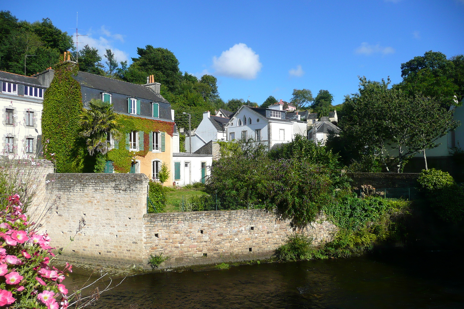 Picture France Pont Aven 2008-07 21 - Photographer Pont Aven