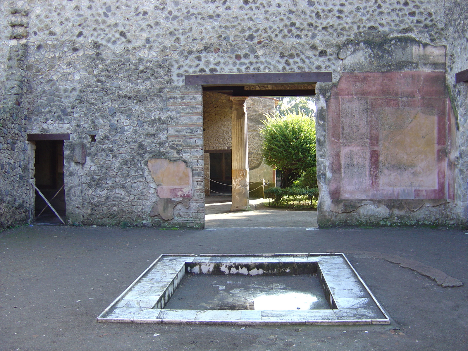 Picture Italy Pompei 2004-11 37 - Photographers Pompei