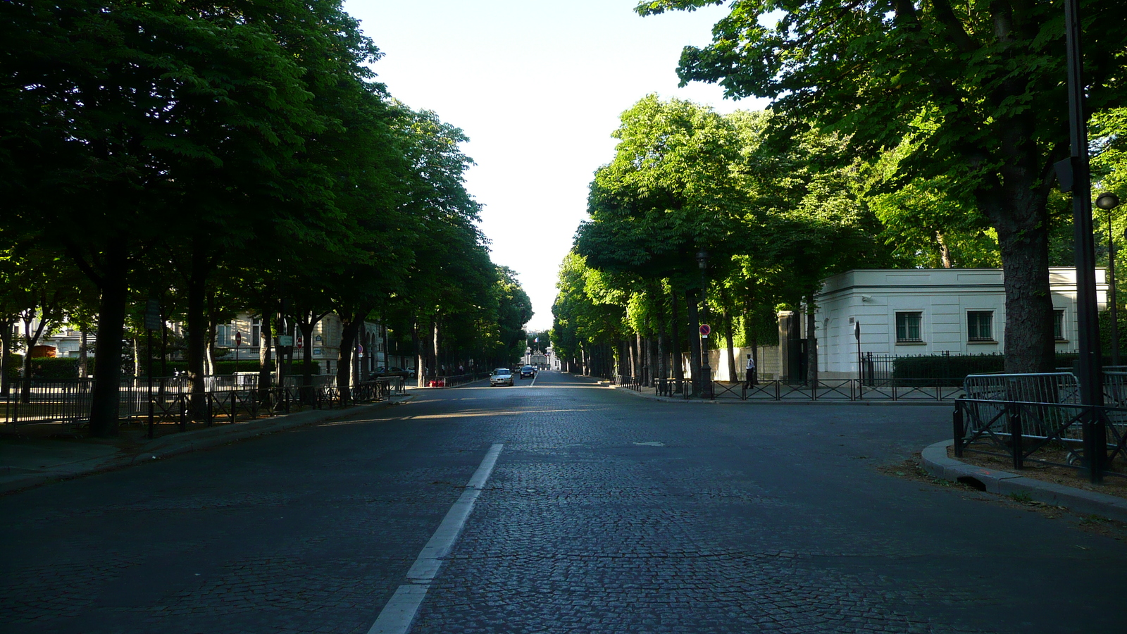 Picture France Paris Champs Elysees 2007-04 115 - Perspective Champs Elysees