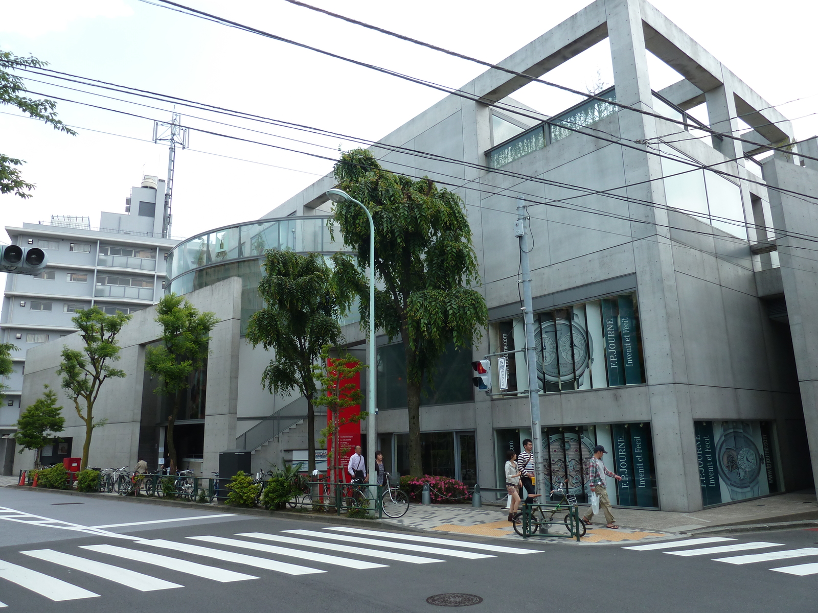 Picture Japan Tokyo Omotesando 2010-06 35 - Tourist Attraction Omotesando