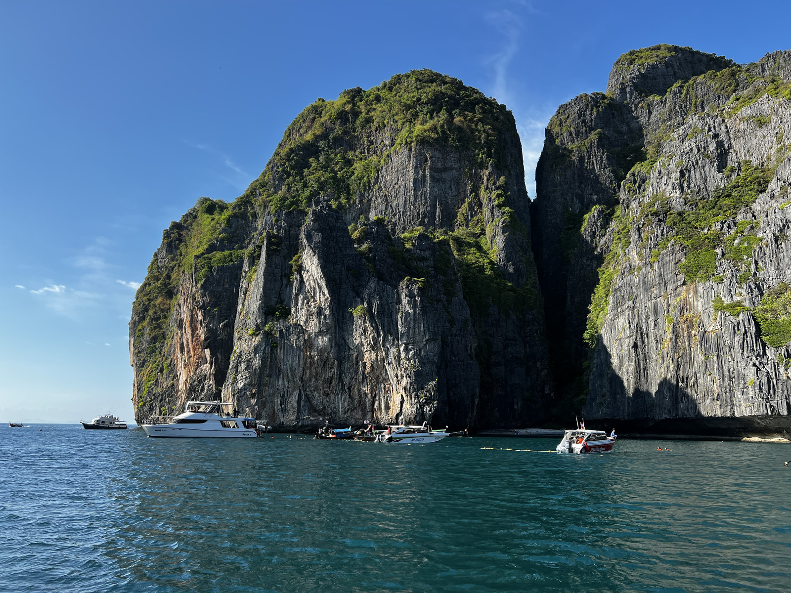 Picture Thailand Ko Phi Phi Ley 2021-12 108 - Perspective Ko Phi Phi Ley