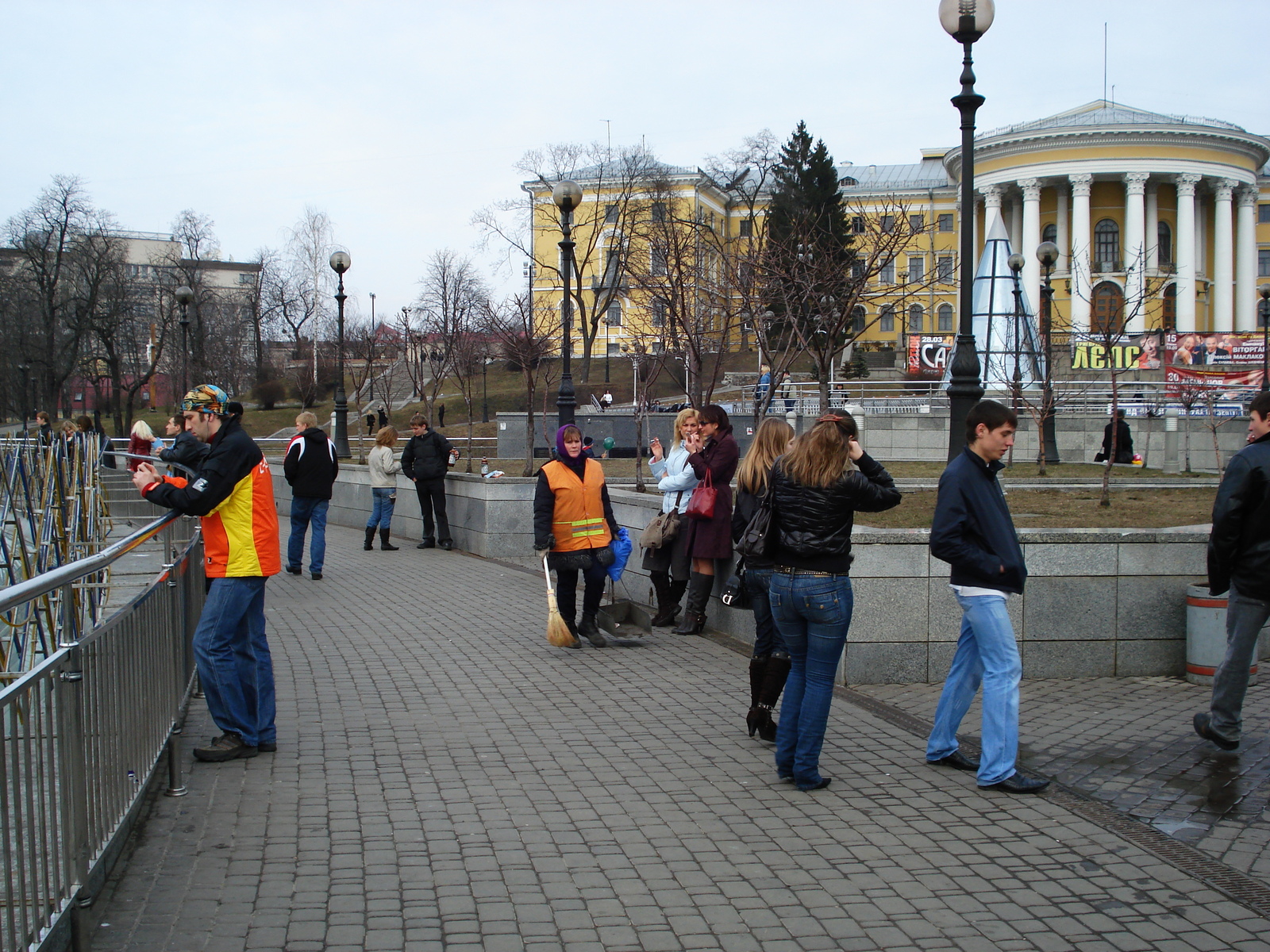 Picture Ukraine Kiev Kreschatyk Street 2007-03 19 - Photos Kreschatyk Street