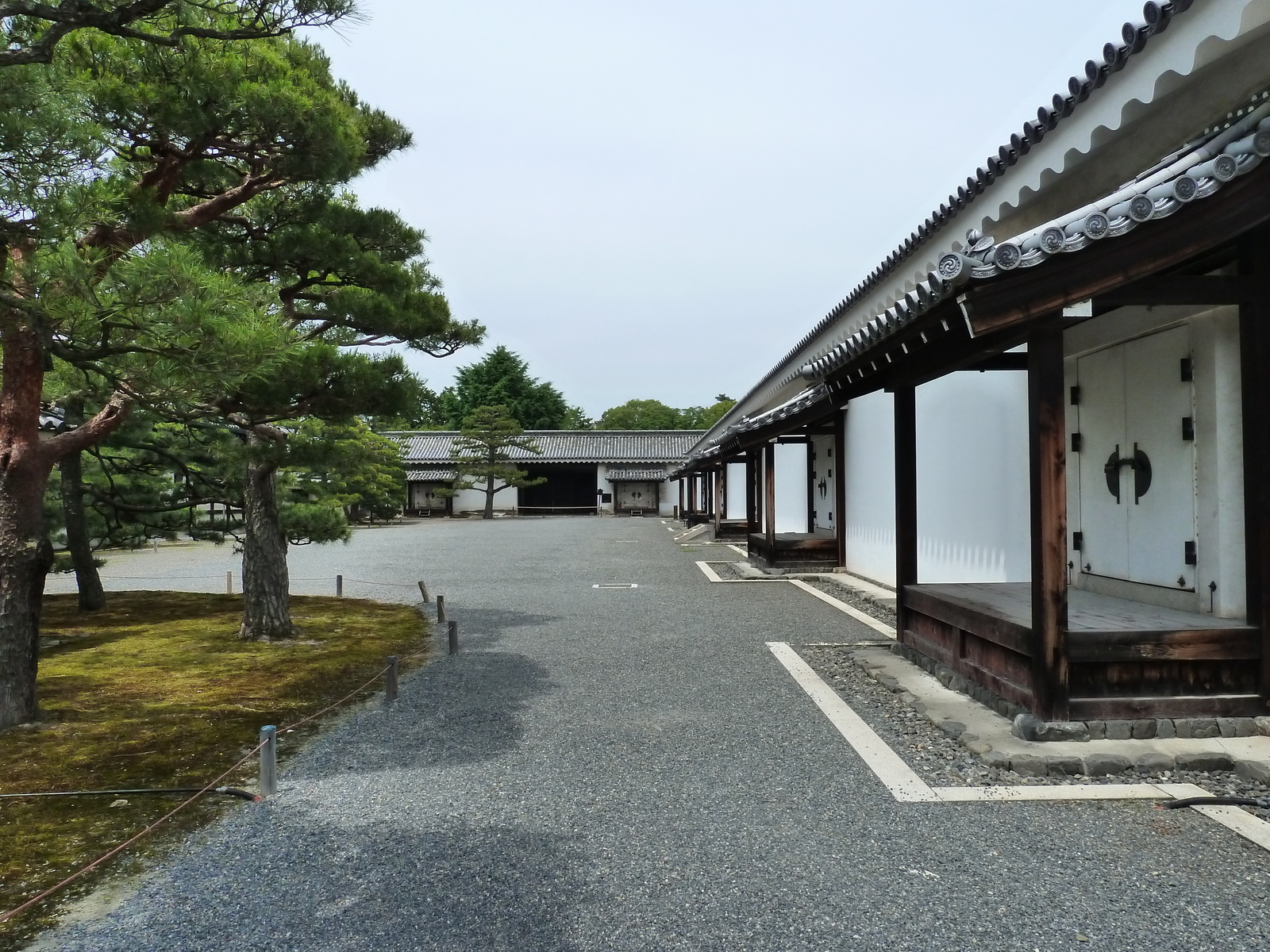 Picture Japan Kyoto Nijo Castle 2010-06 49 - Perspective Nijo Castle