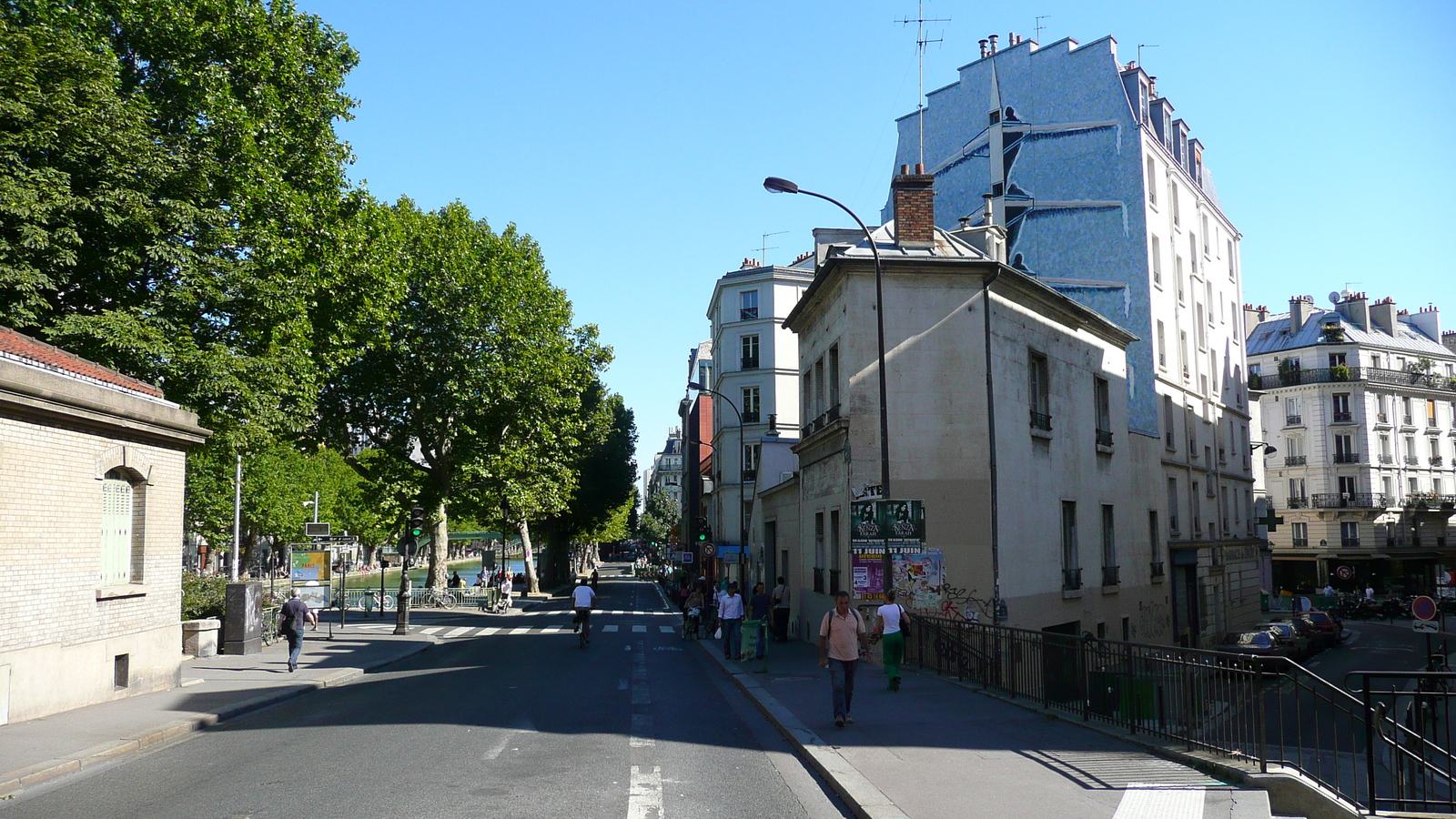 Picture France Paris Canal St Martin 2007-08 37 - Photographer Canal St Martin