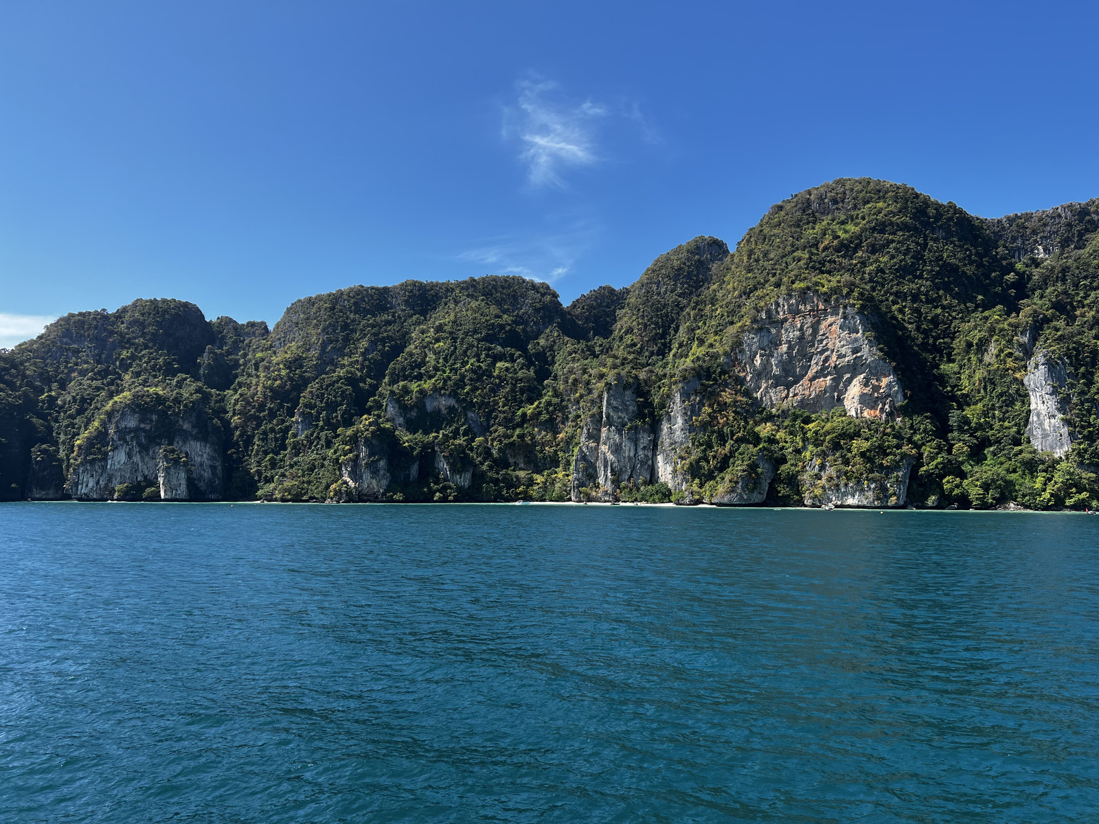 Picture Thailand Phuket to Ko Phi Phi Ferry 2021-12 59 - View Phuket to Ko Phi Phi Ferry