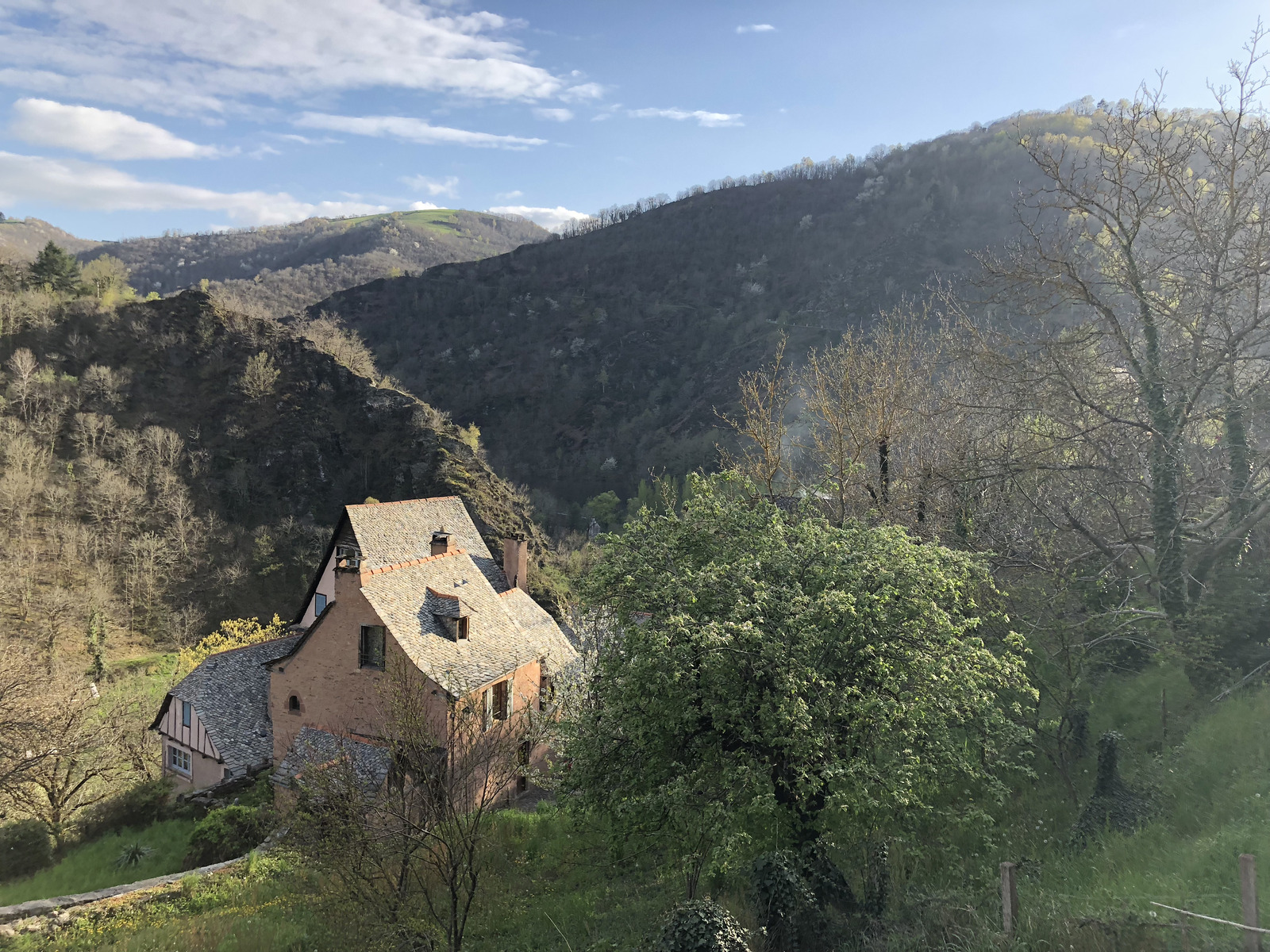 Picture France Conques 2018-04 81 - Perspective Conques