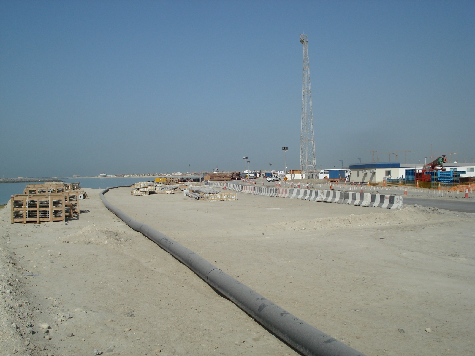 Picture United Arab Emirates Dubai Jumeirah Beach 2007-03 44 - Flight Jumeirah Beach