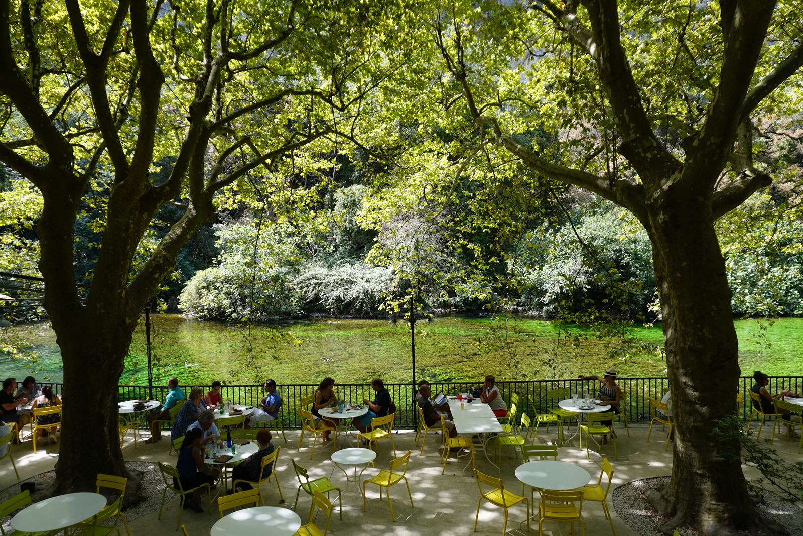 Picture France Fontaine-de-Vaucluse 2017-08 4 - Photographers Fontaine-de-Vaucluse