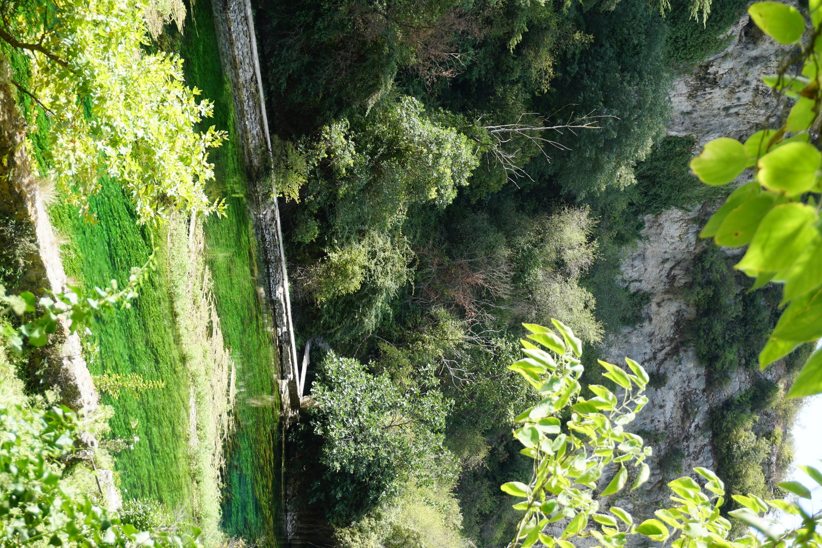 Picture France Fontaine-de-Vaucluse 2017-08 21 - View Fontaine-de-Vaucluse