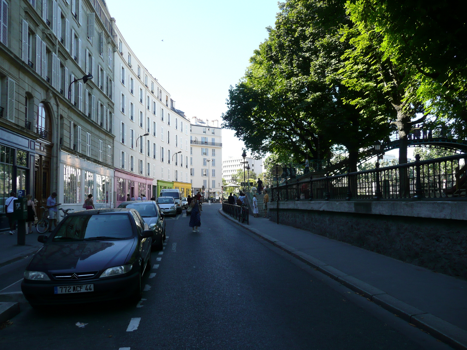 Picture France Paris Canal St Martin 2007-08 25 - Photographer Canal St Martin