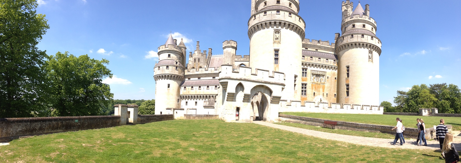 Picture France Pierrefonds 2014-05 249 - Perspective Pierrefonds