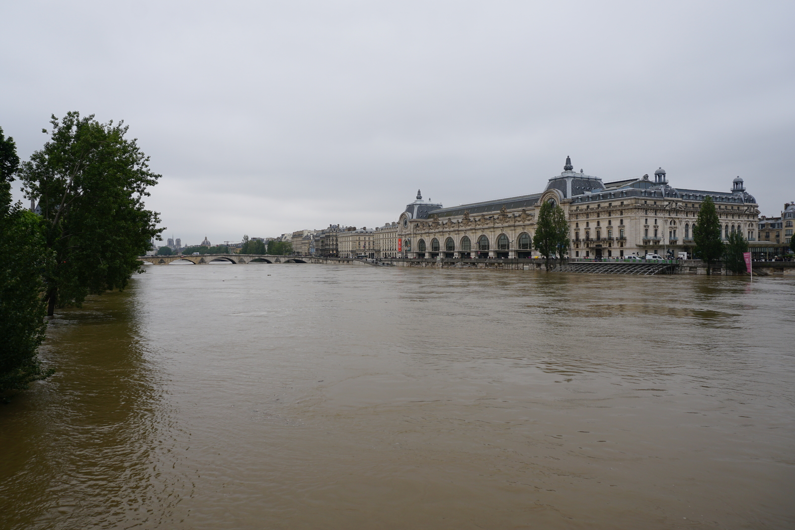 Picture France Paris Seine river 2016-06 57 - Views Seine river