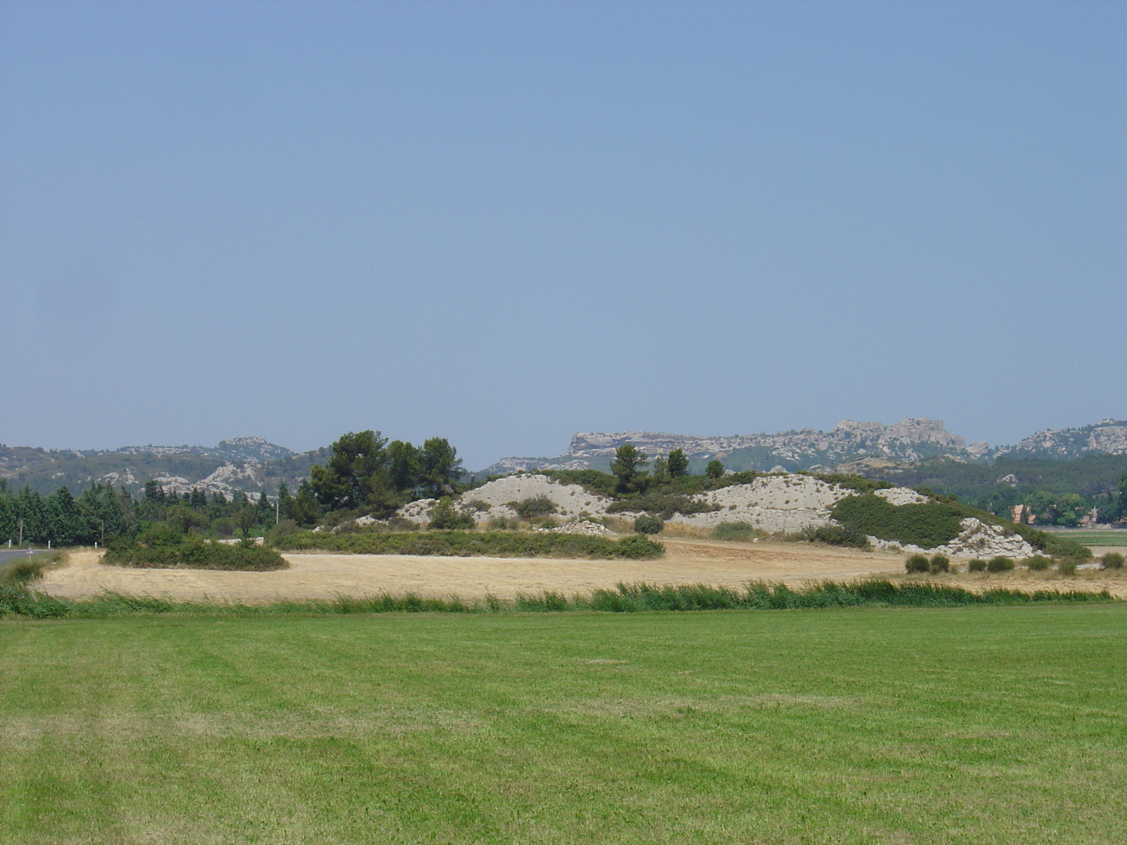 Picture France Baux de Provence 2004-08 32 - Road Baux de Provence