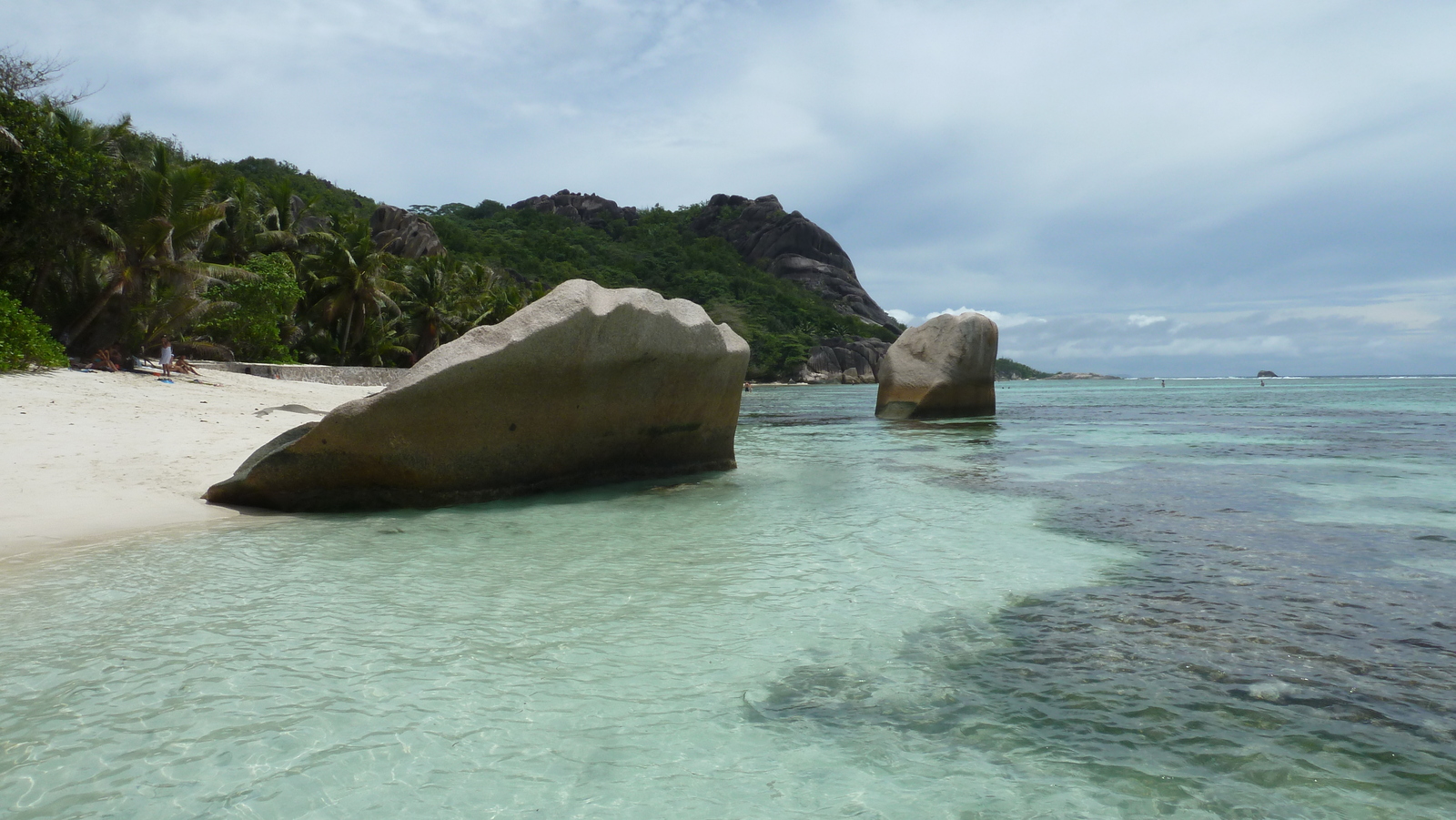 Picture Seychelles La Digue 2011-10 50 - Road La Digue